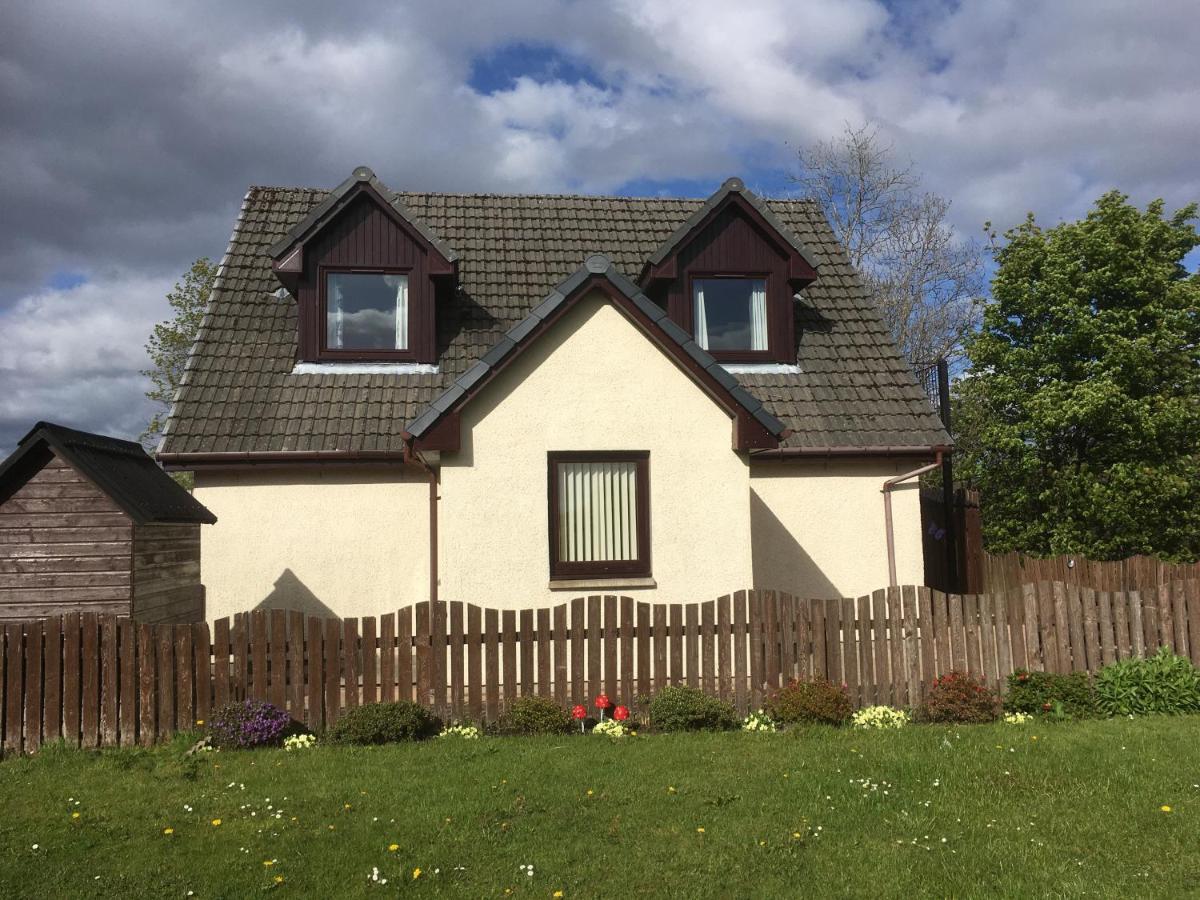 Riverbank Cottage Fort William Exterior photo
